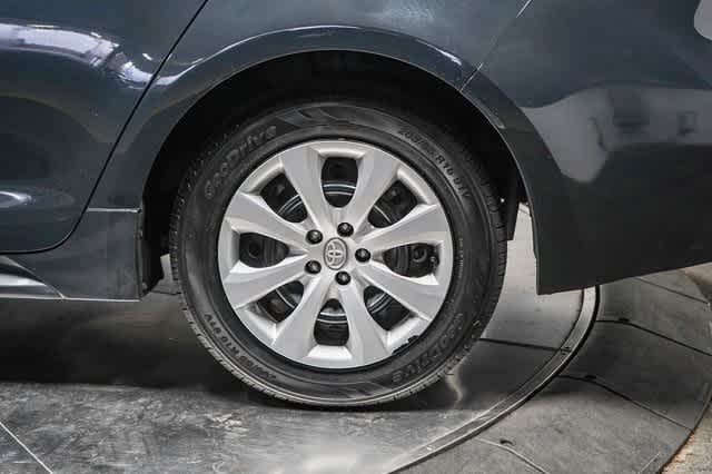 Thumbnail: 2023 Toyota Corolla - 10