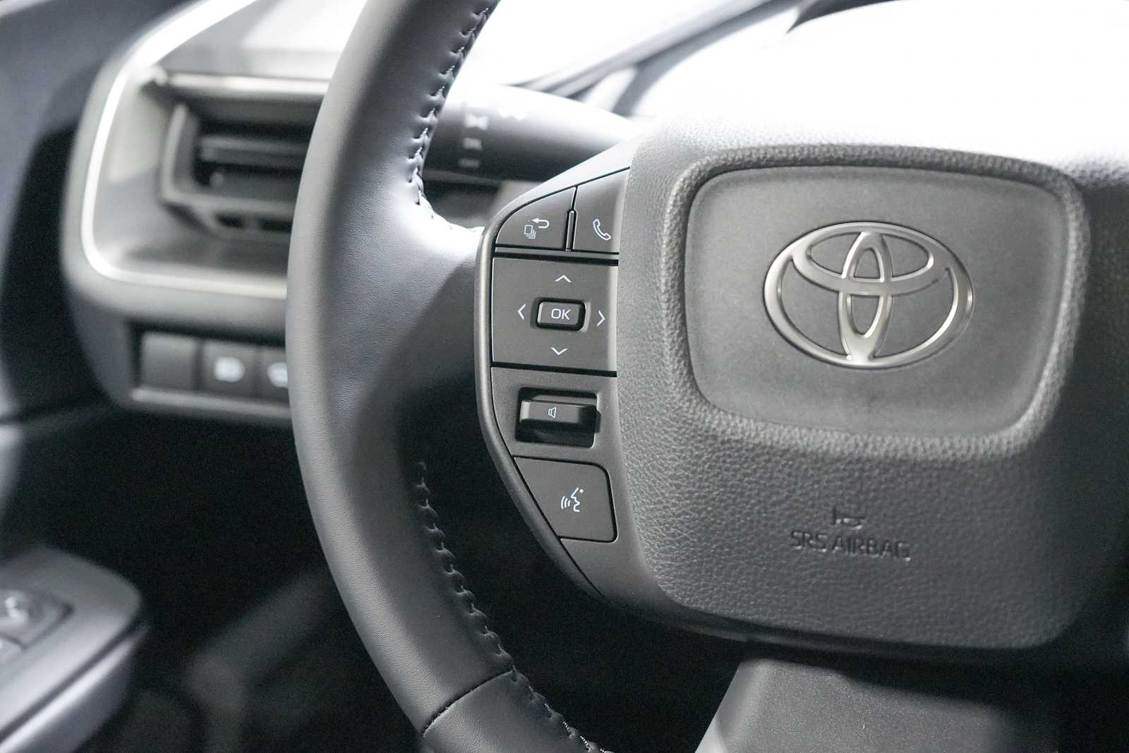 Thumbnail: 2025 Toyota Prius - 21