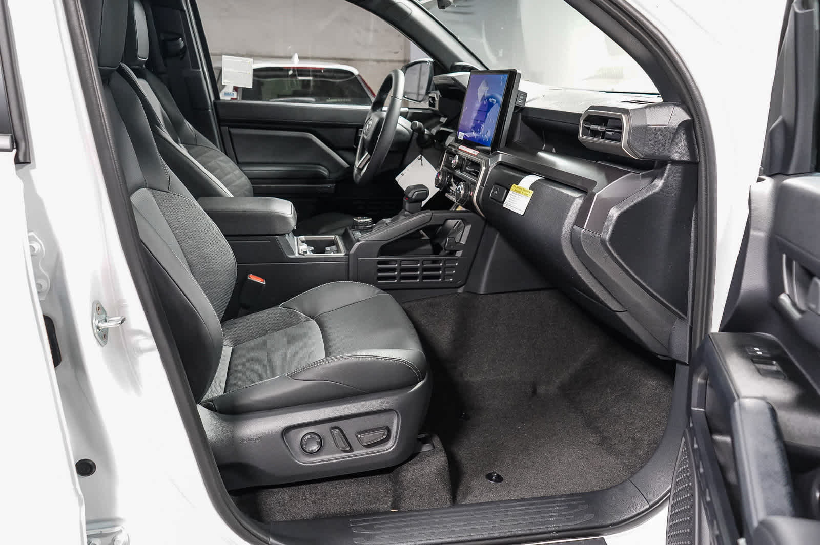 Thumbnail: 2025 Toyota 4Runner - 19