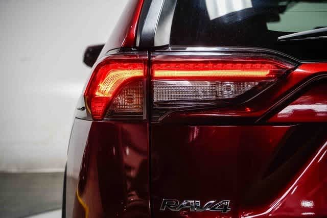 Thumbnail: 2021 Toyota RAV4 - 9
