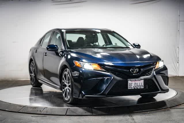 Thumbnail: 2018 Toyota Camry - 6