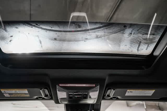 Thumbnail: 2021 Toyota RAV4 - 17