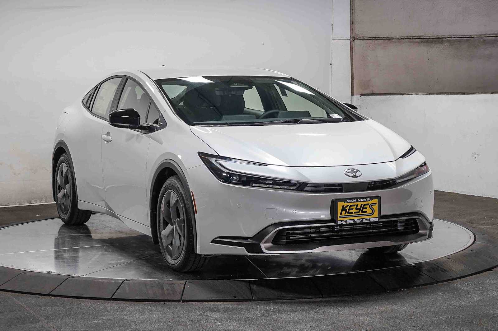 Thumbnail: 2026 Toyota Prius - 3