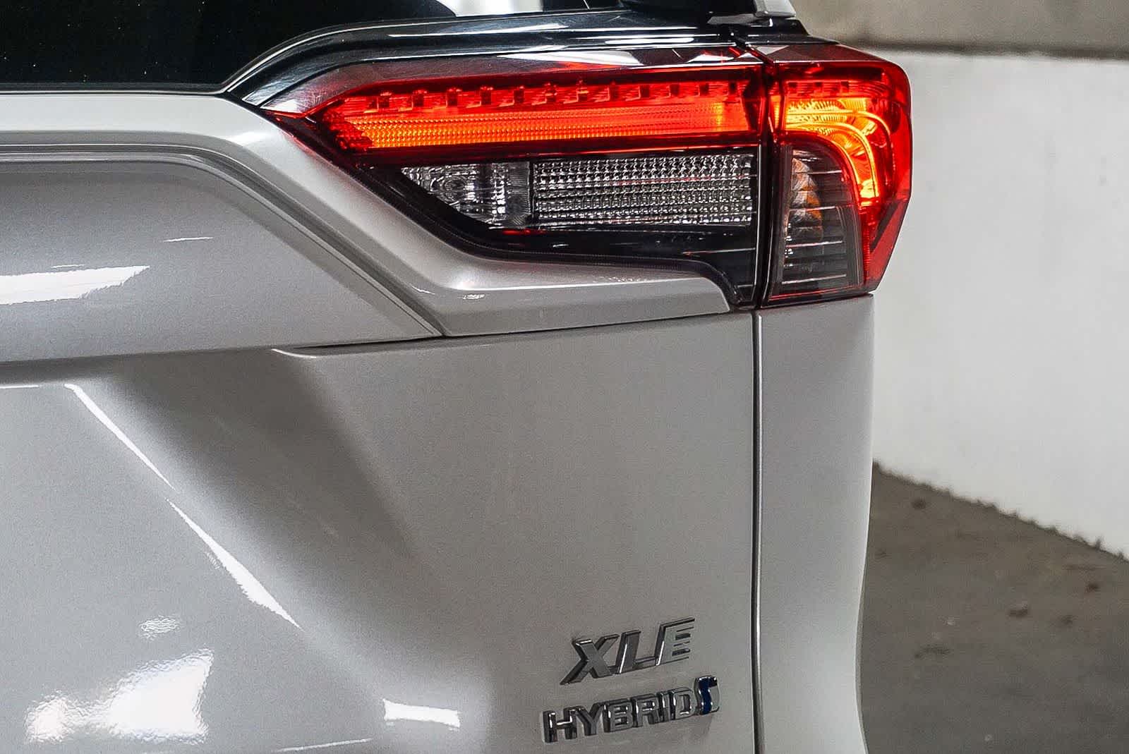 Thumbnail: 2024 Toyota RAV4 - 12