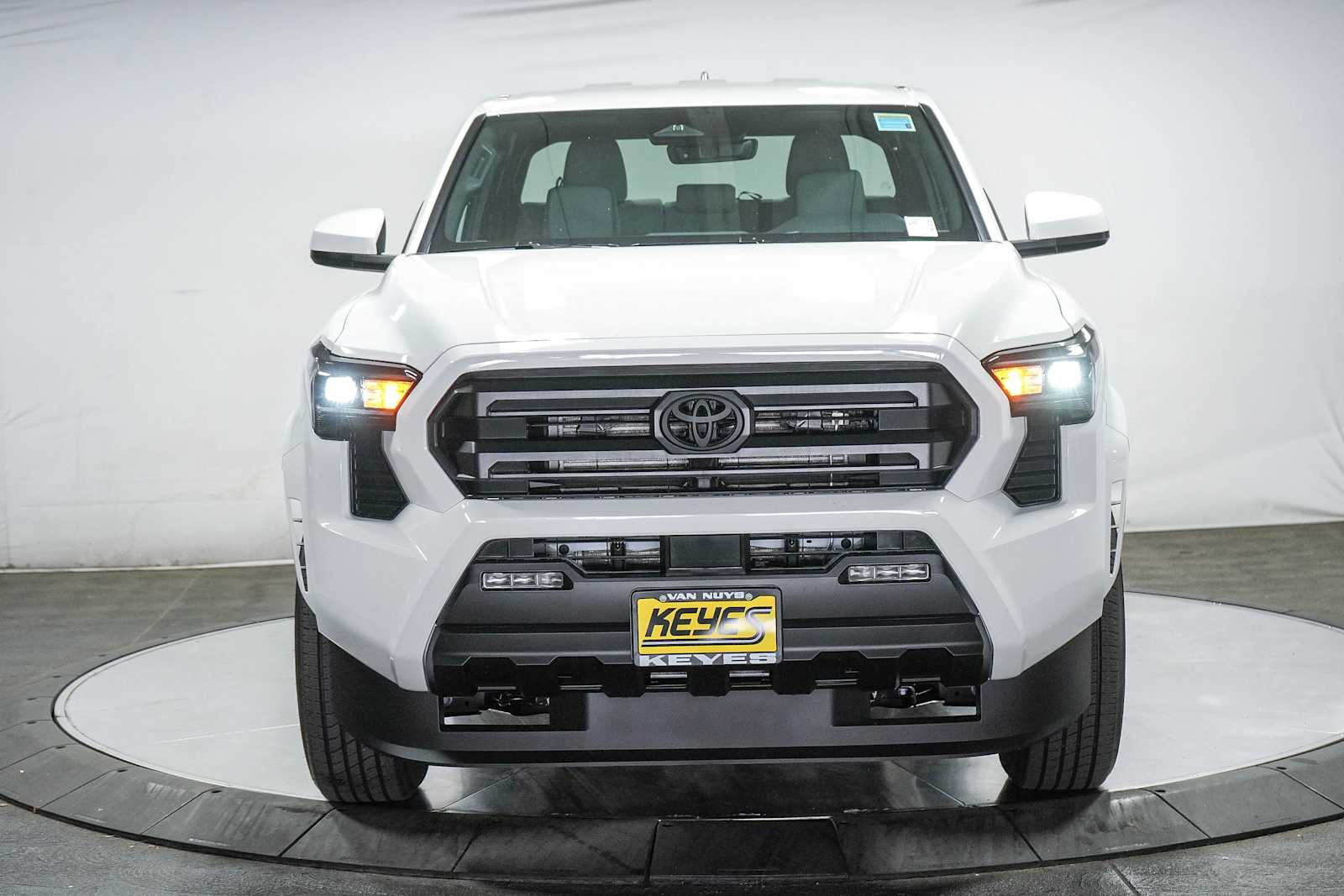 2025 Toyota Tacoma SR5 6
