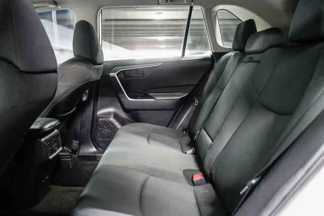 Thumbnail: 2021 Toyota RAV4 - 17