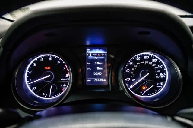2022 Toyota Camry SE 24