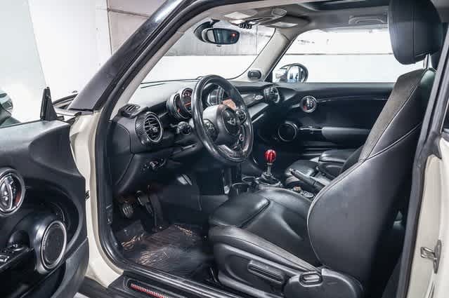 Thumbnail: 2015 MINI Cooper Hardtop - 17