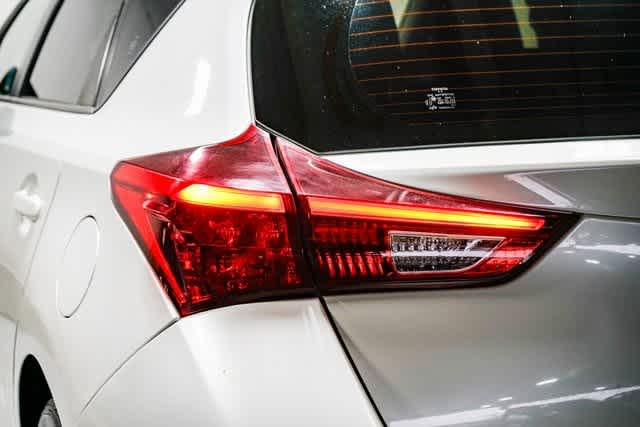 Thumbnail: 2017 Toyota Corolla iM - 11
