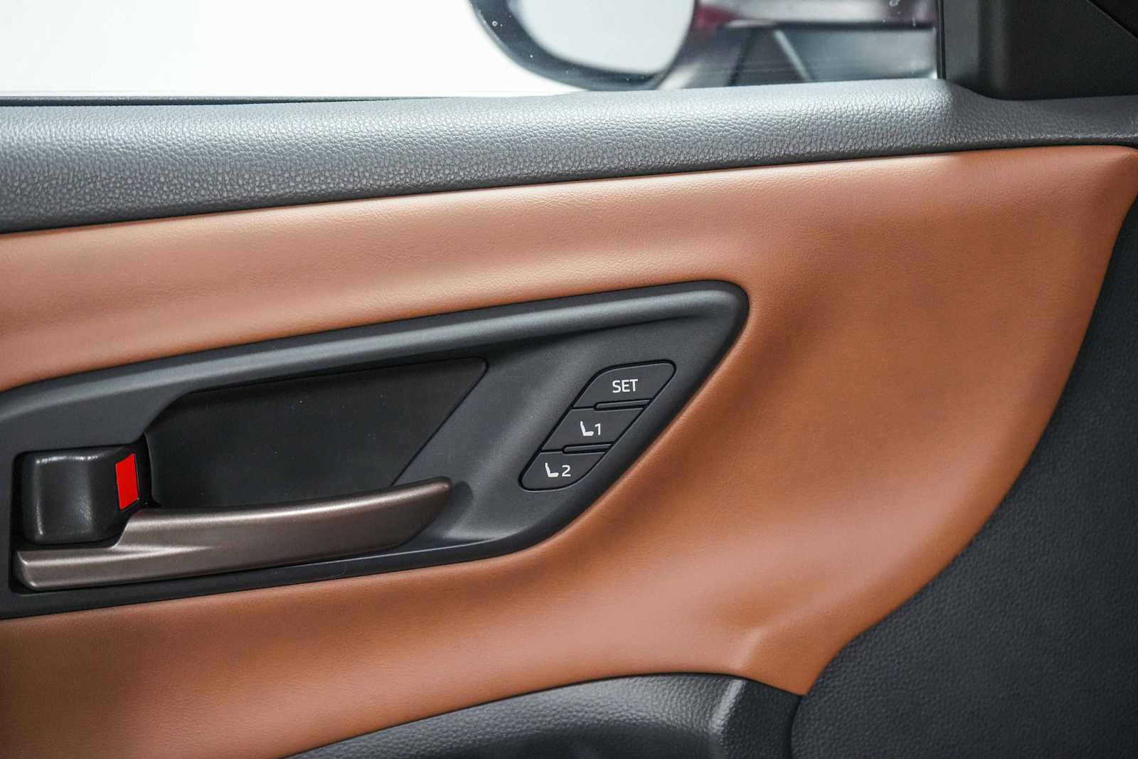 Thumbnail: 2025 Toyota Crown Signia - 28