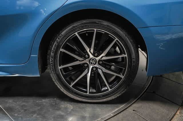 Thumbnail: 2023 Toyota Camry - 11