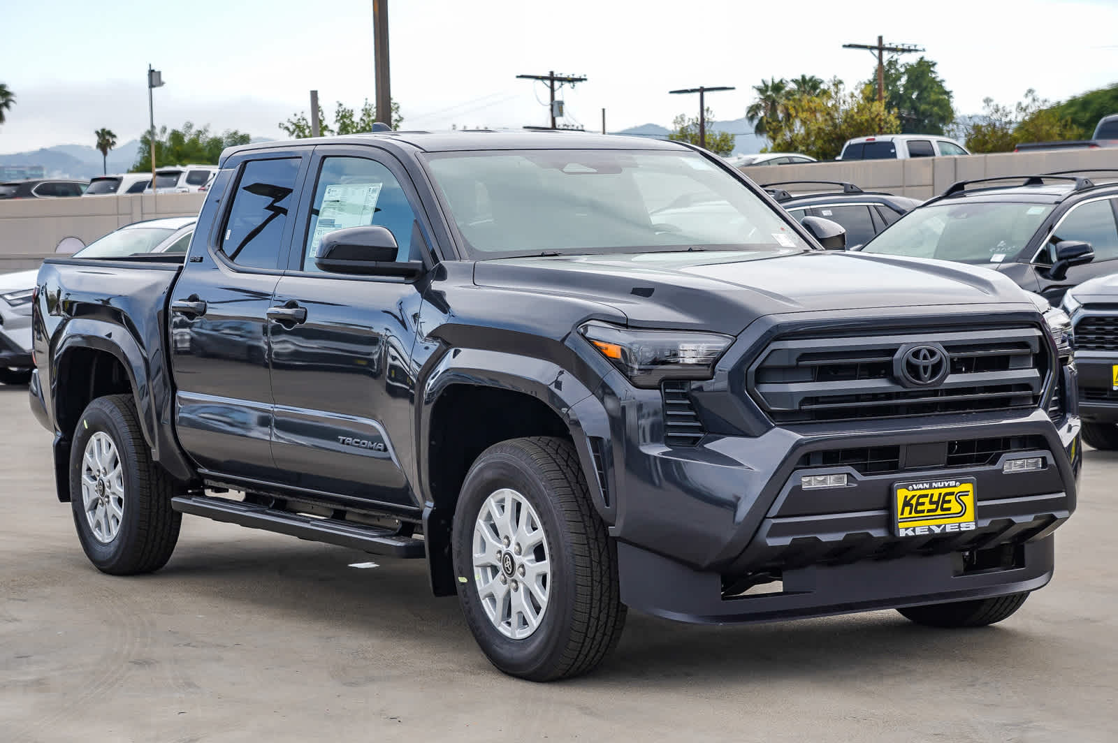 2025 Toyota Tacoma SR5 3