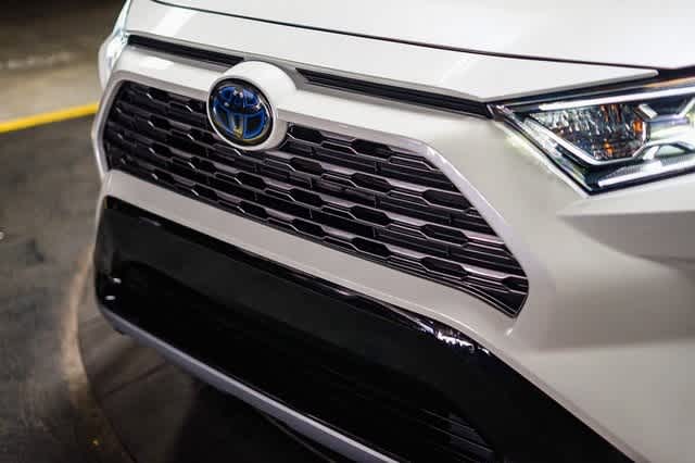 Thumbnail: 2019 Toyota RAV4 - 6