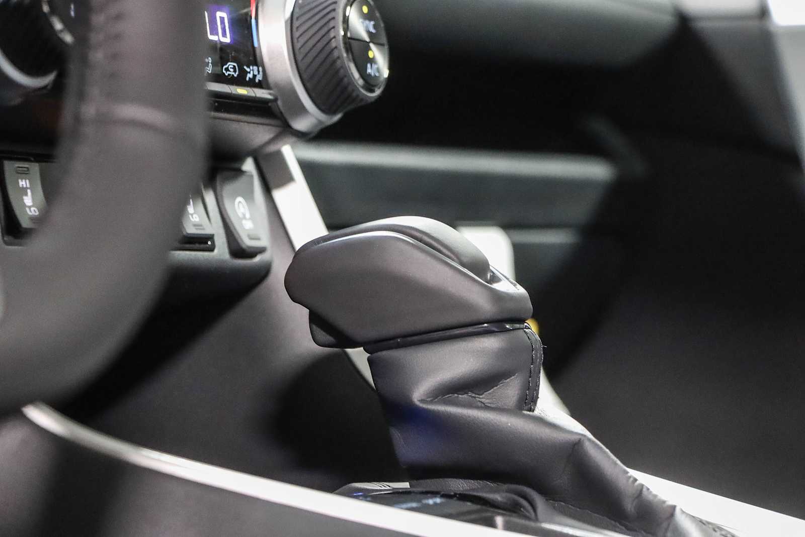 Thumbnail: 2025 Toyota RAV4 - 26