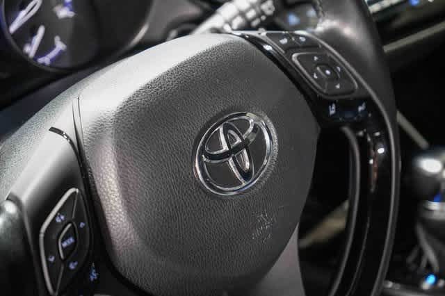 Thumbnail: 2020 Toyota C-HR - 21