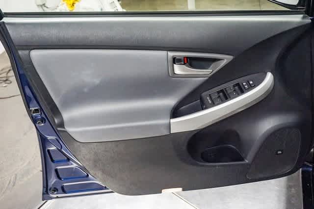 Thumbnail: 2015 Toyota Prius - 23