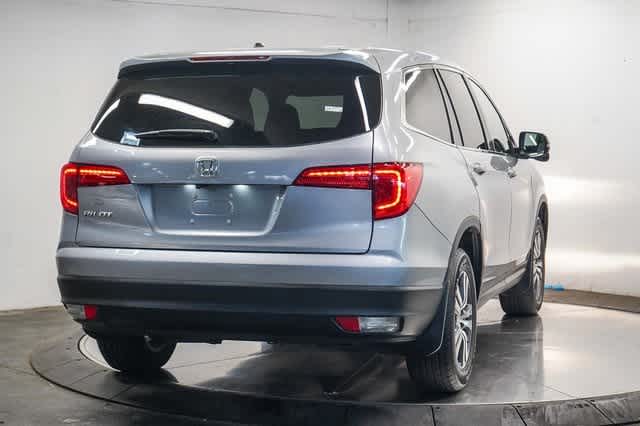 Thumbnail: 2017 Honda Pilot - 4