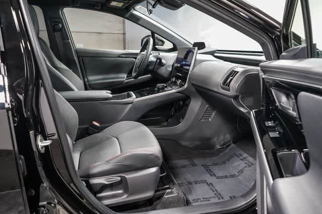 Thumbnail: 2025 Toyota bZ4X - 17