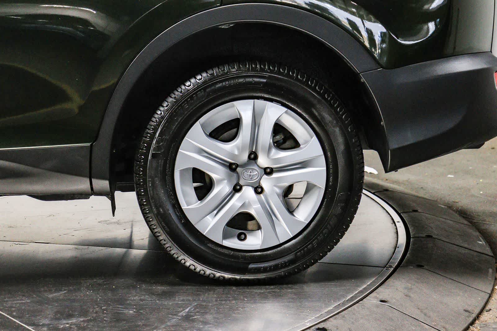Thumbnail: 2013 Toyota RAV4 - 10
