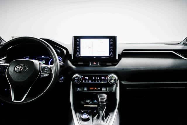 Thumbnail: 2021 Toyota RAV4 - 14