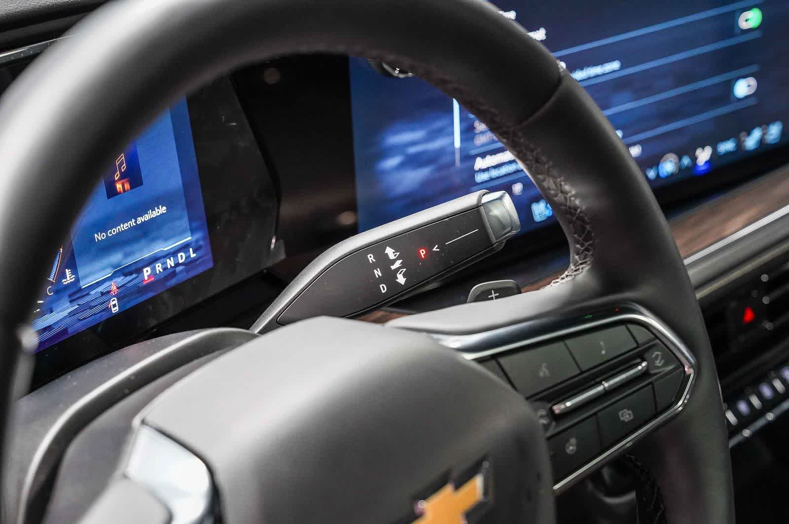 Thumbnail: 2025 Chevrolet Suburban - 21