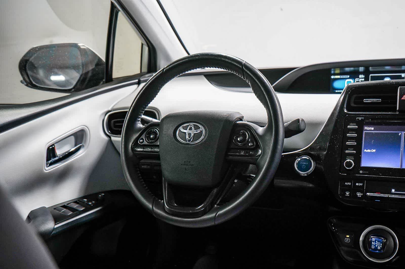 Thumbnail: 2021 Toyota Prius Prime - 16