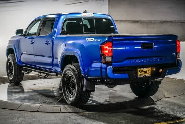 Thumbnail: 2018 Toyota Tacoma - 7