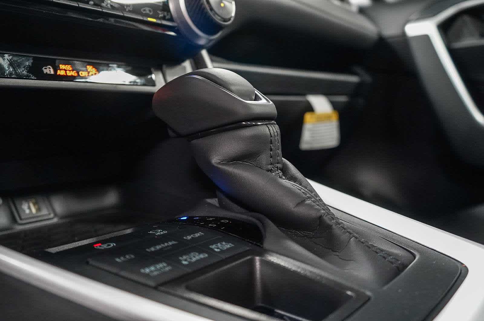 Thumbnail: 2025 Toyota RAV4 - 25