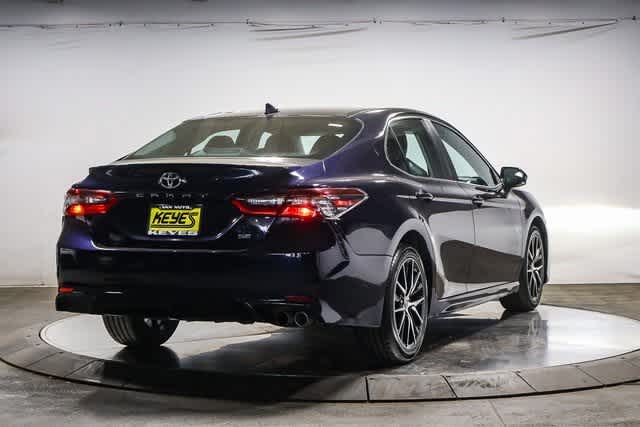 2022 Toyota Camry SE 5