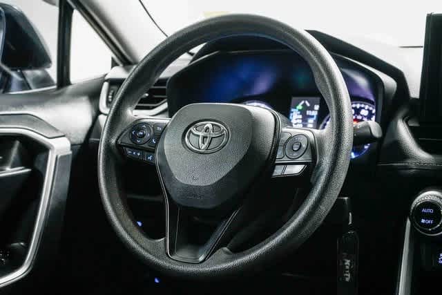 Thumbnail: 2021 Toyota RAV4 - 14