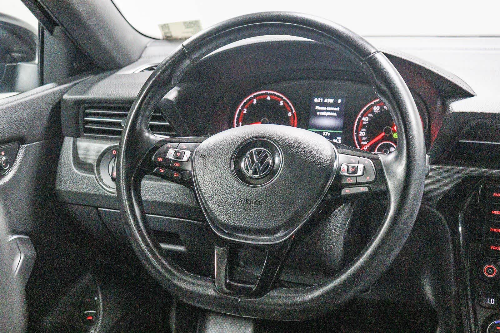 Thumbnail: 2022 Volkswagen Passat - 17