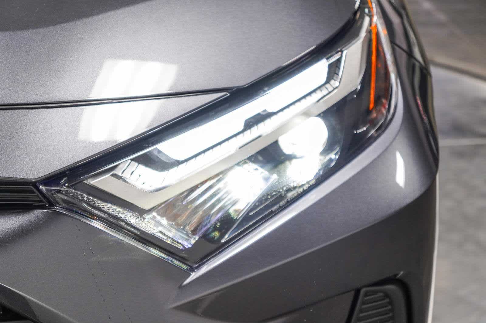 Thumbnail: 2025 Toyota RAV4 - 8