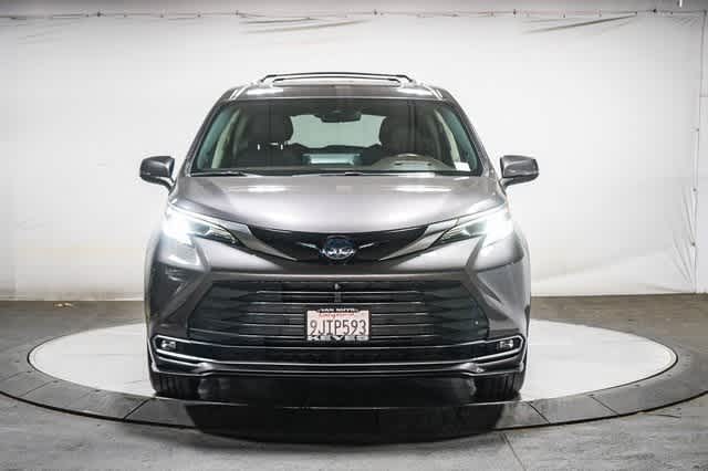 Thumbnail: 2023 Toyota Sienna - 7