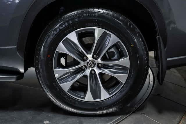 2023 Toyota Highlander XLE 11