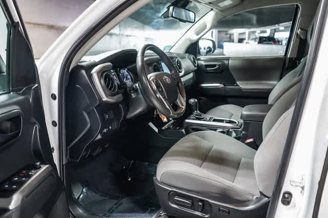 2022 Toyota Tacoma SR5 18