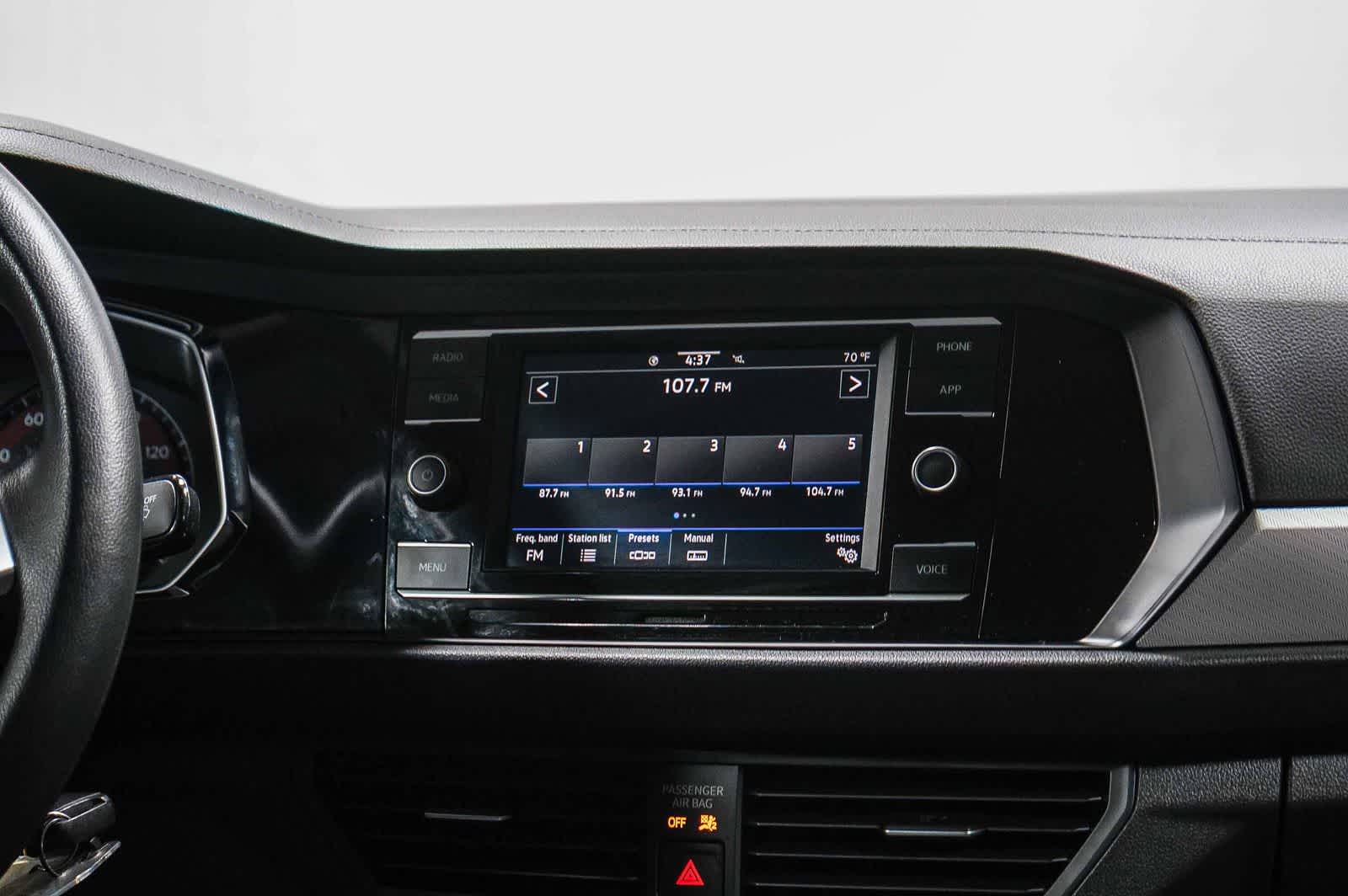 Thumbnail: 2021 Volkswagen Jetta - 14