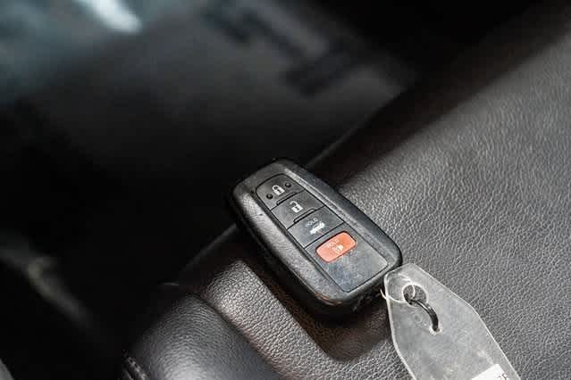 Thumbnail: 2021 Toyota Corolla - 29