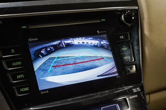 Thumbnail: 2017 Toyota Prius v - 25