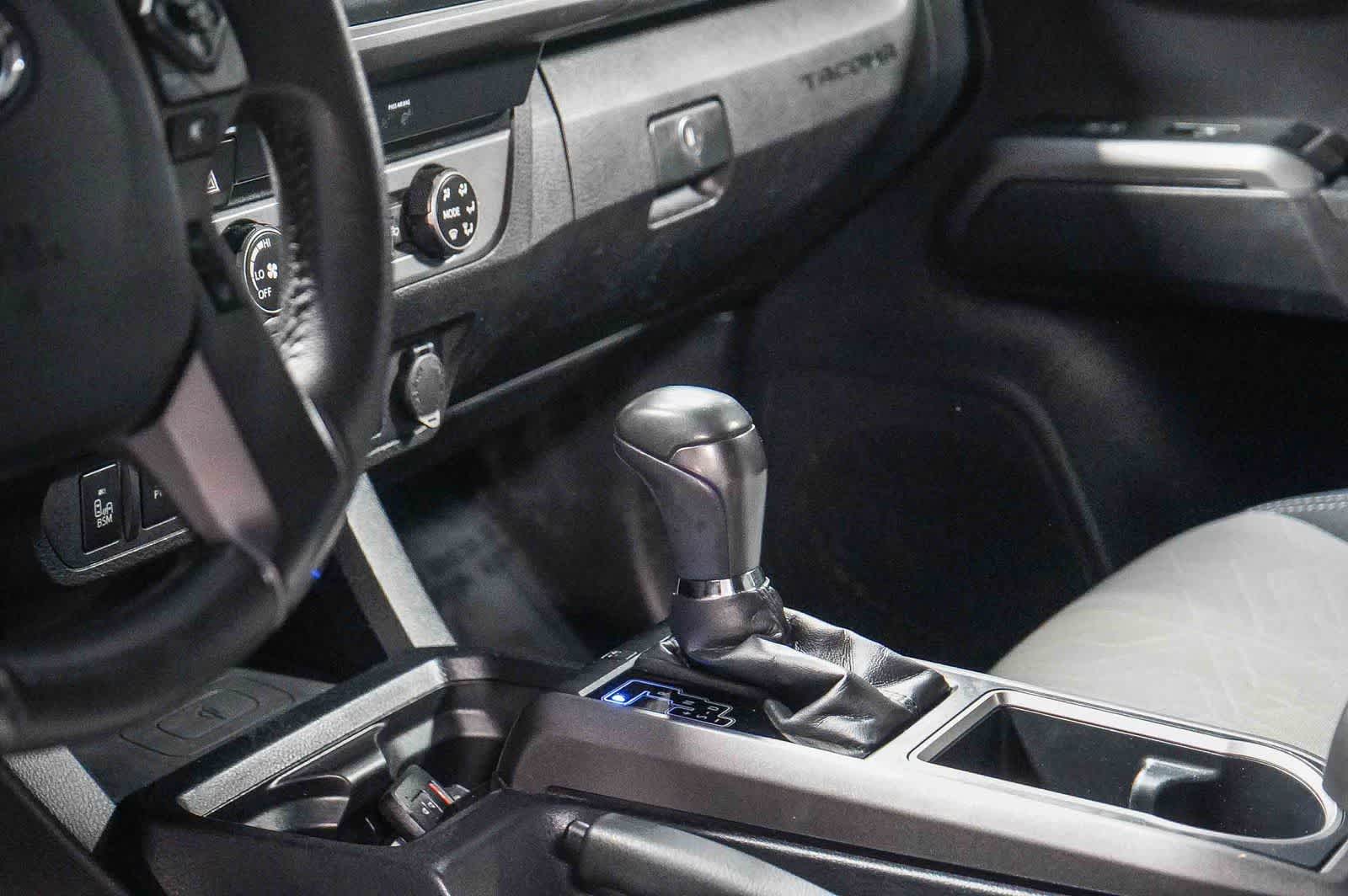 Thumbnail: 2020 Toyota Tacoma - 24