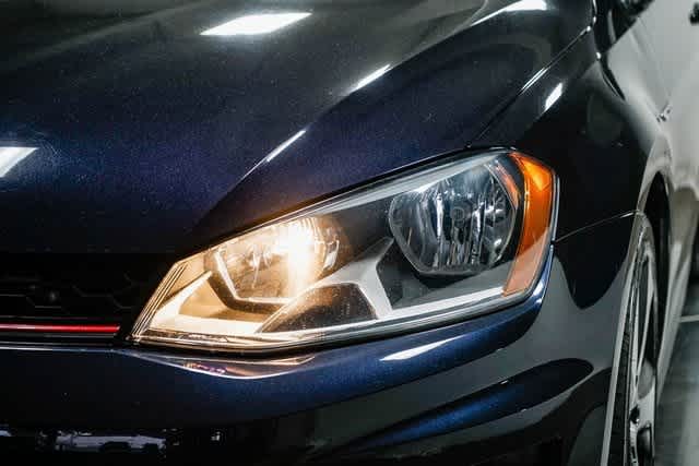 Thumbnail: 2016 Volkswagen Golf - 7