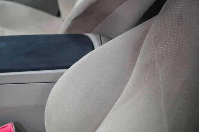 Thumbnail: 2013 Toyota Prius v - 19