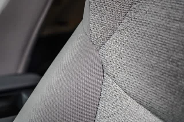 2024 Toyota Sienna LE 21