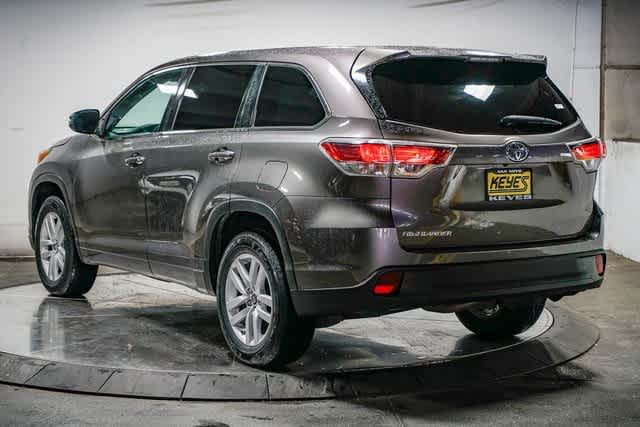 Thumbnail: 2016 Toyota Highlander - 2