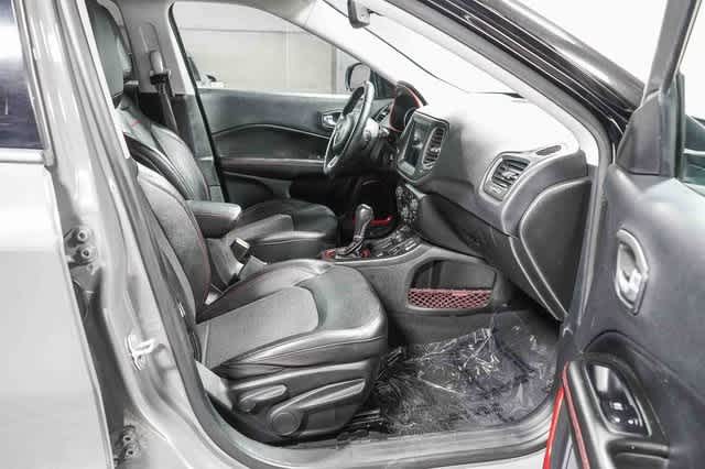 Thumbnail: 2020 Jeep Compass - 16