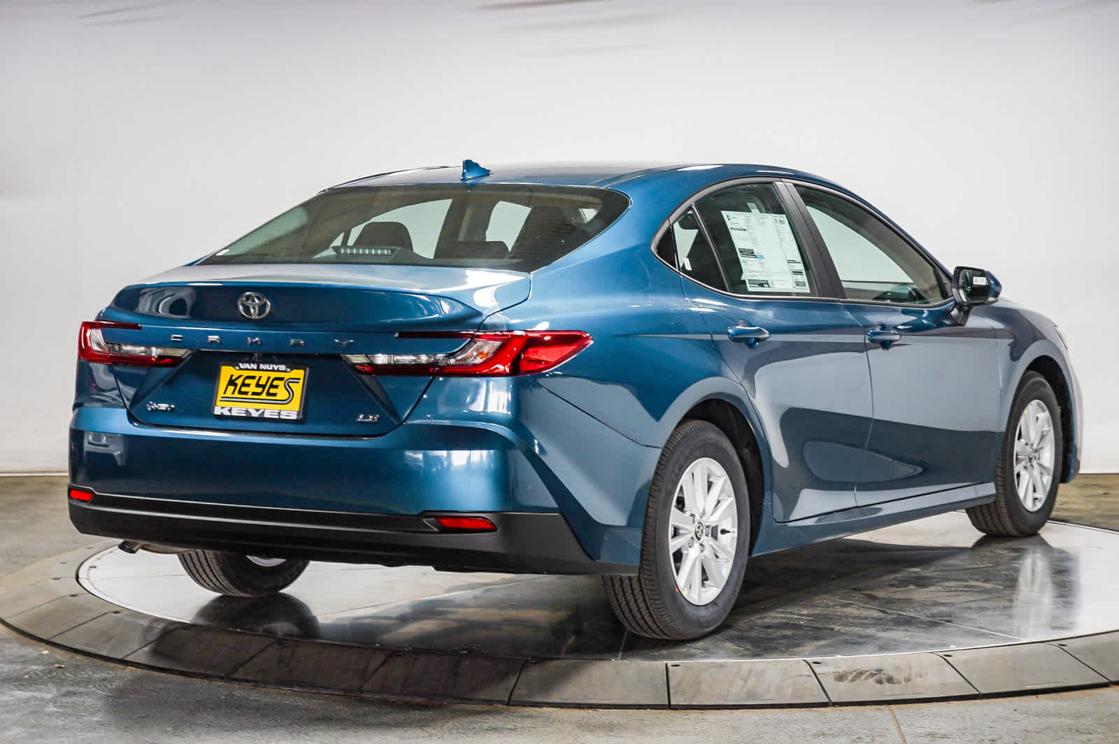 Thumbnail: 2025 Toyota Camry - 4