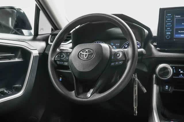 Thumbnail: 2021 Toyota RAV4 - 15