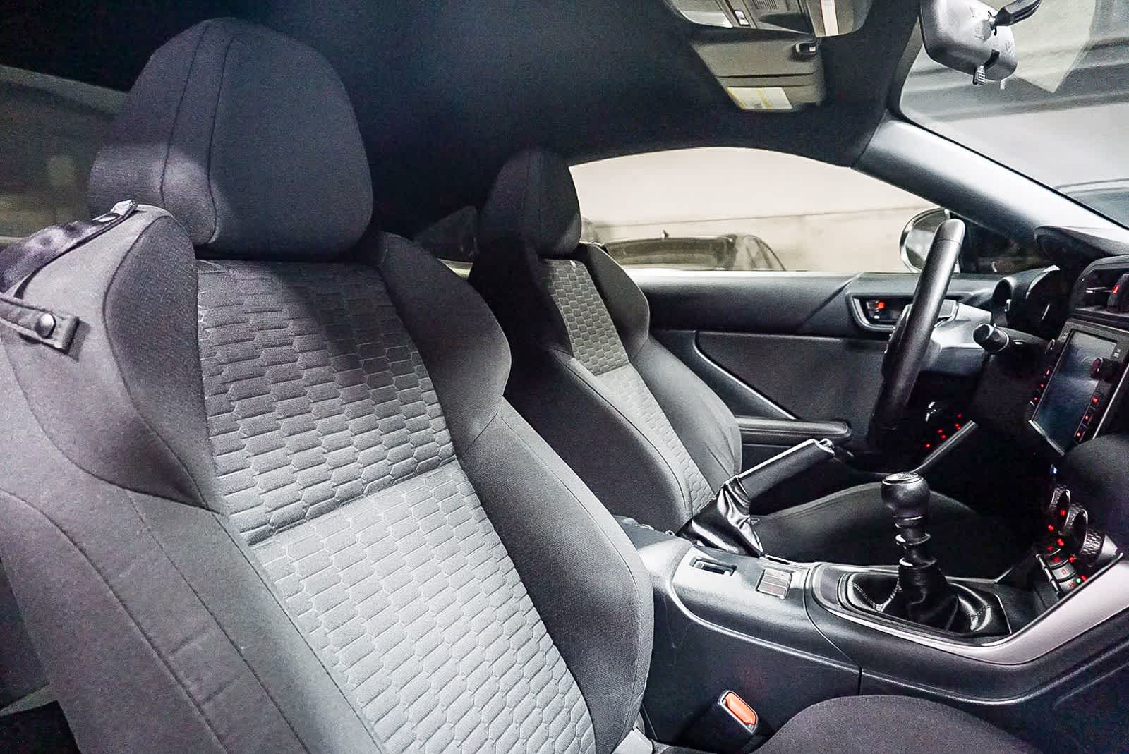 Thumbnail: 2023 Toyota GR86 - 16