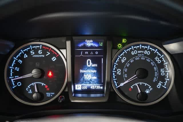 2022 Toyota Tacoma SR5 25
