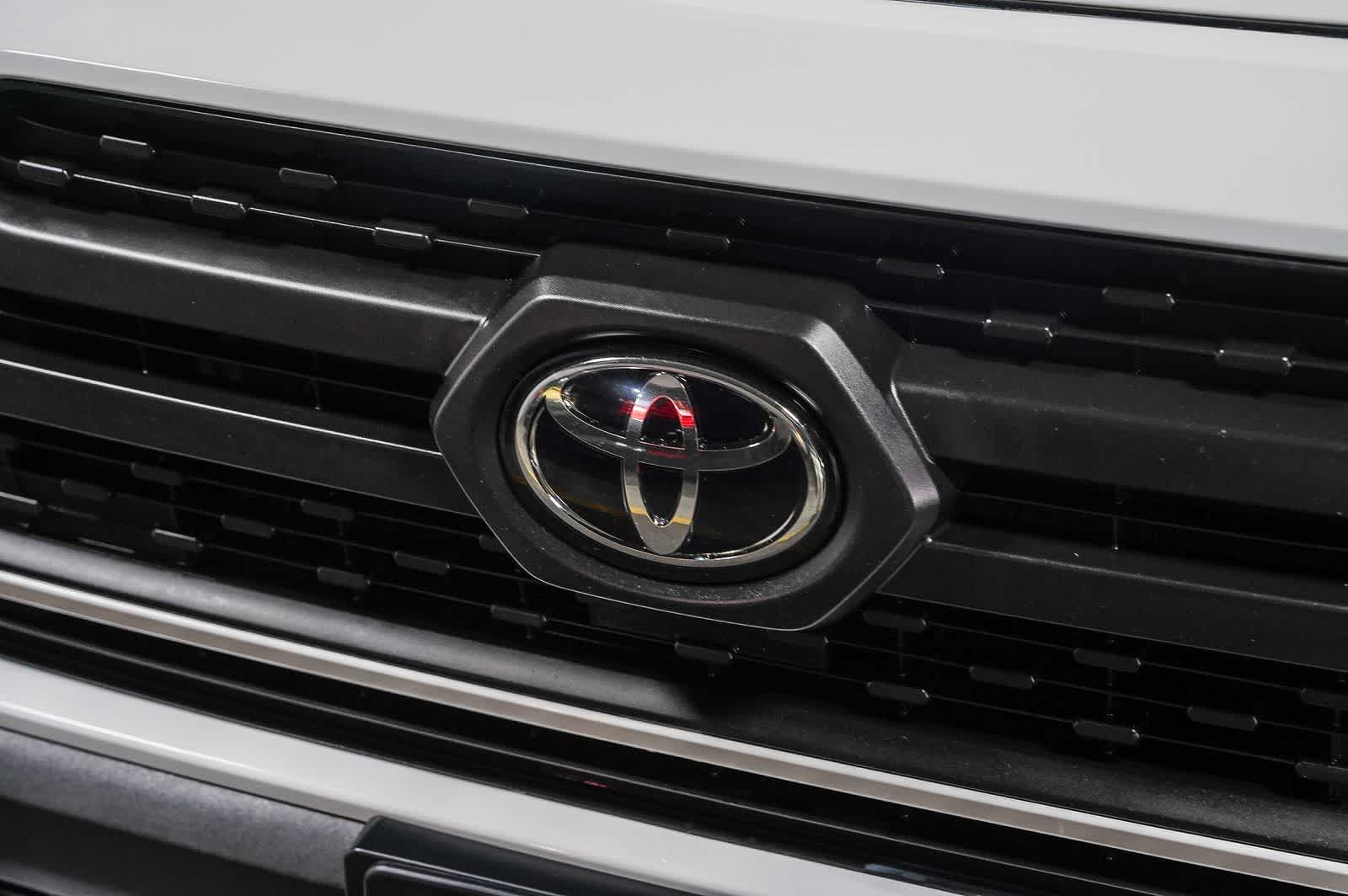 Thumbnail: 2024 Toyota RAV4 - 9