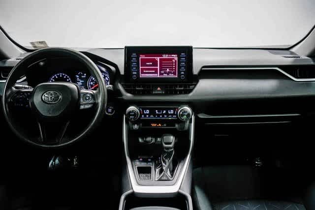 Thumbnail: 2019 Toyota RAV4 - 13